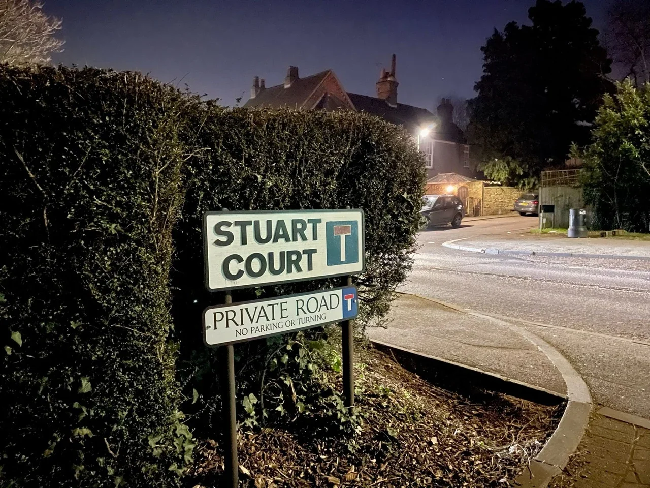 Flat Stuart Court in Hertsmere