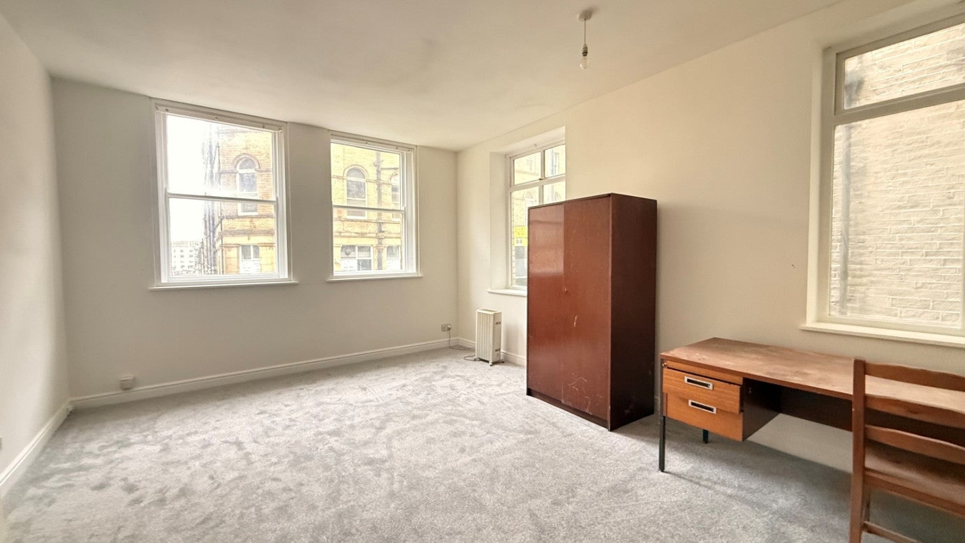 Flat Upper Piccadilly in Bradford
