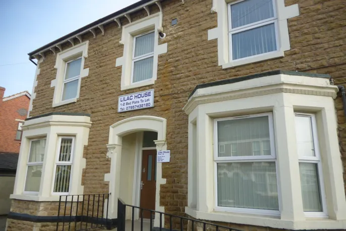 Flat Lilac Grove in Nottingham