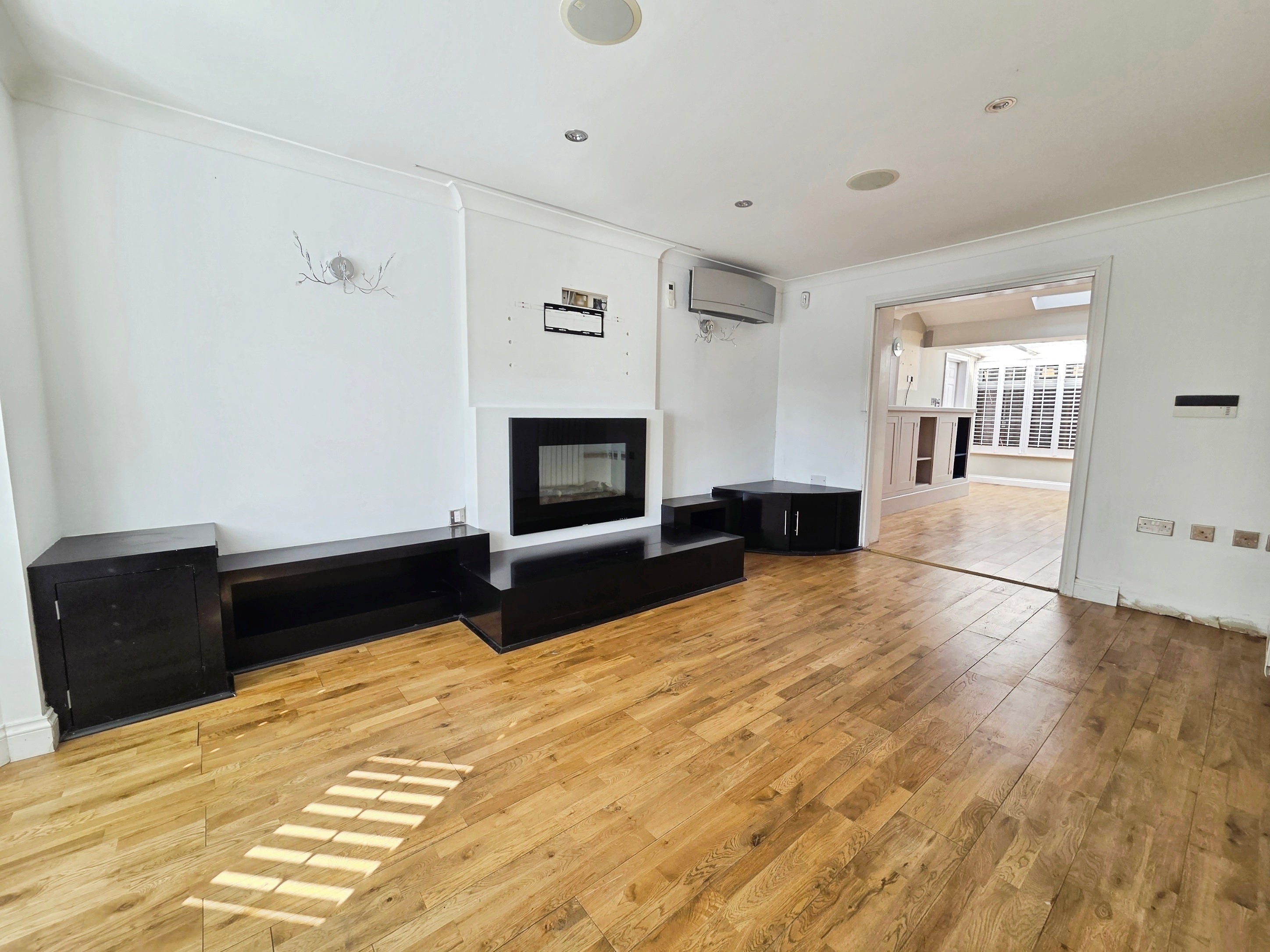 Flat Baker Way in Witham
