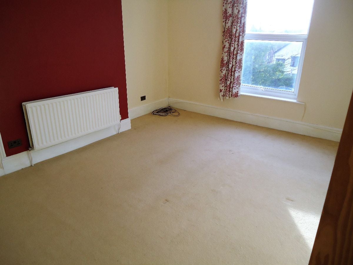 Flat Old Chester Road in Bebington