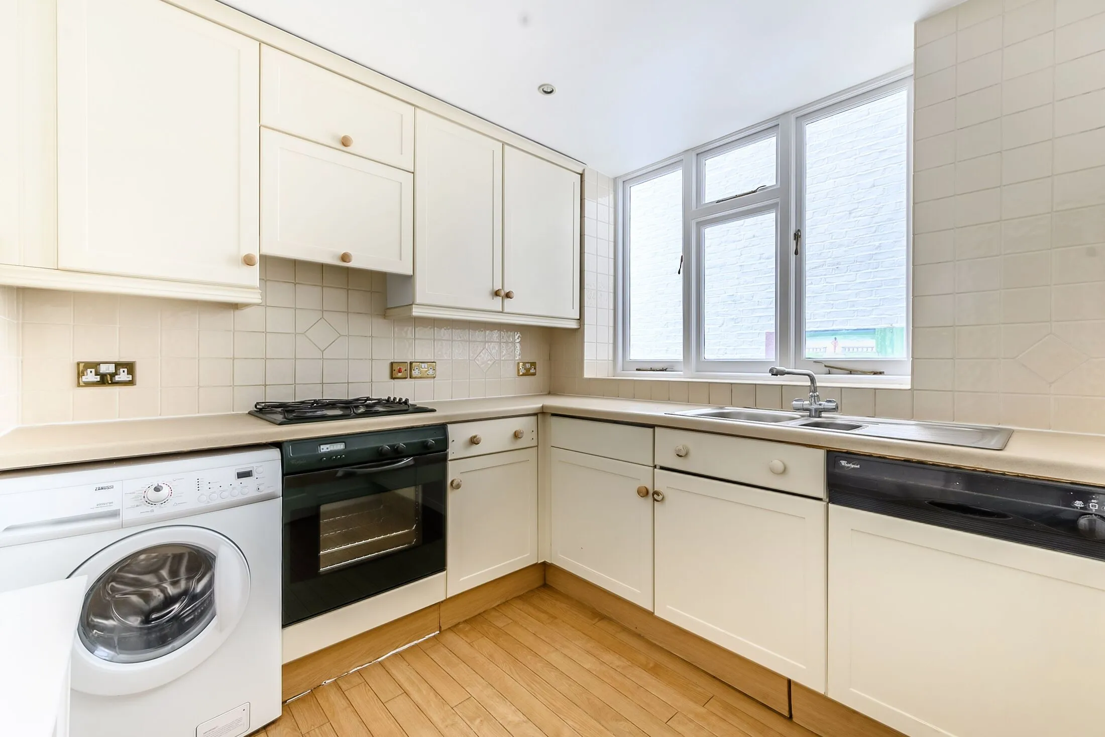 Flat Collingham Place in Greater London