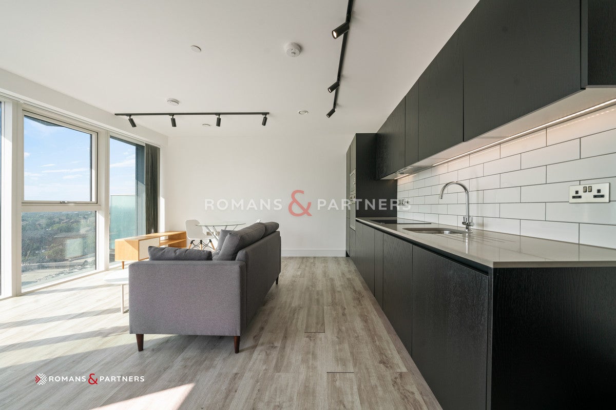 Flat Portal Way in Greater London