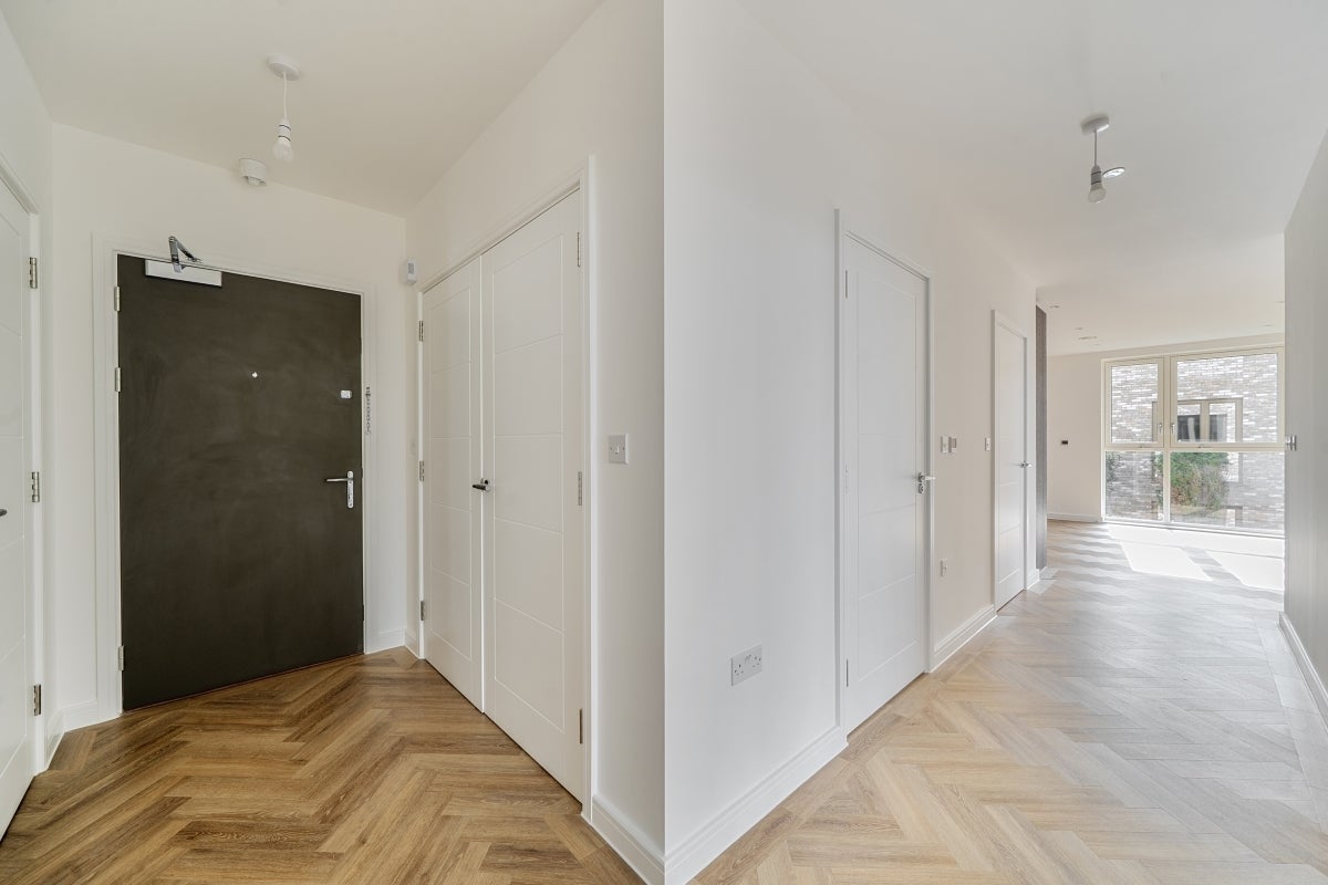 Flat Castellain Road in City of Westminster