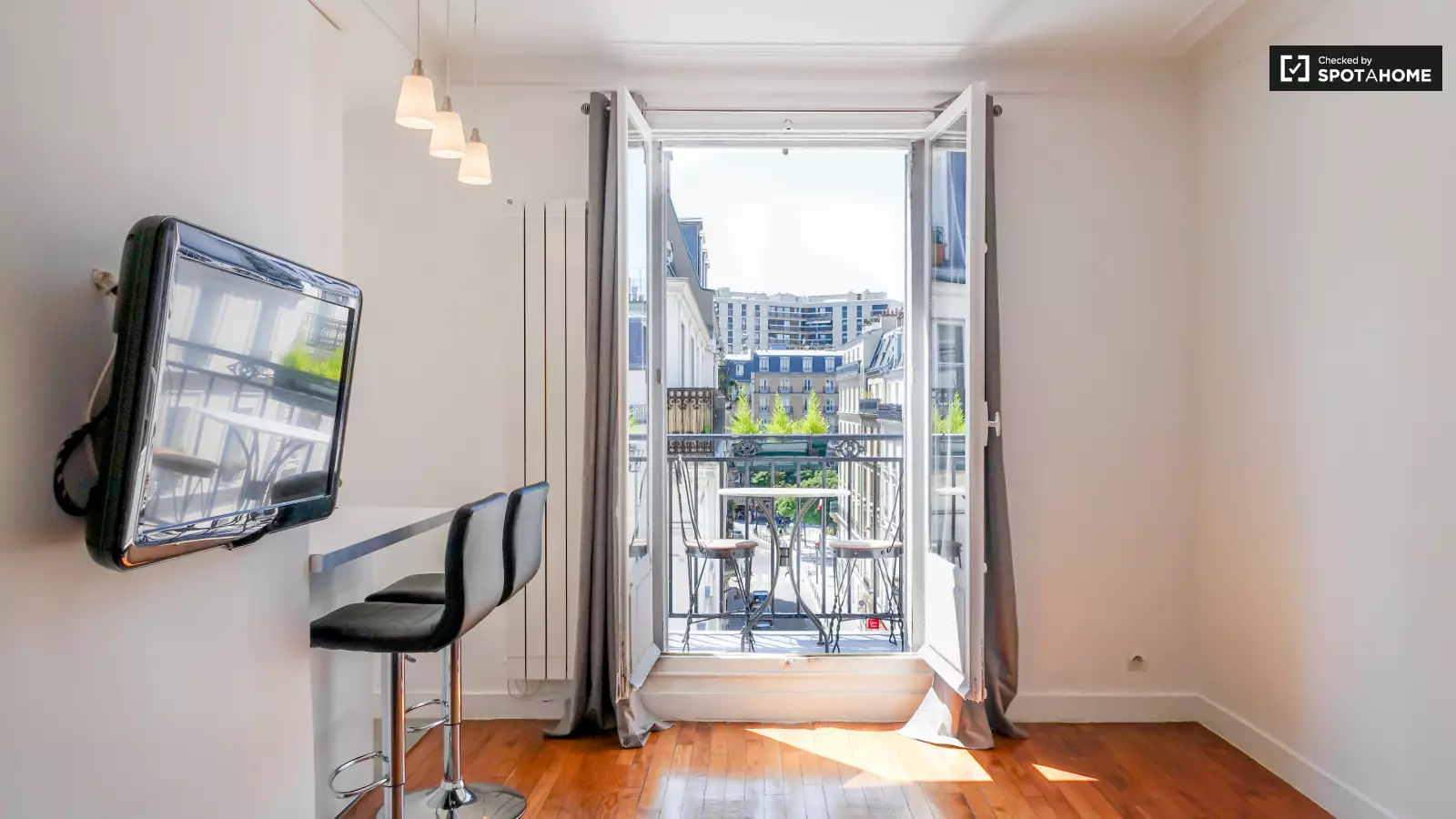 Flat Rue Nicolas Charlet in Paris