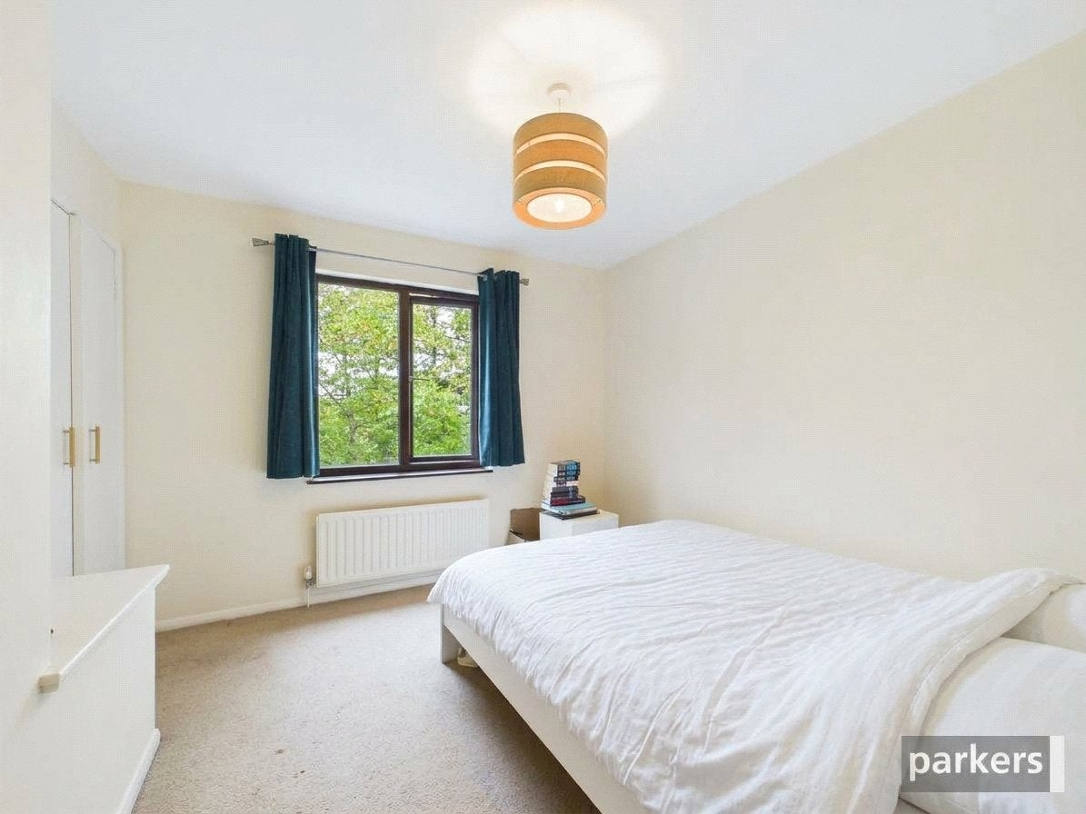 Flat Bolwell Close in Twyford