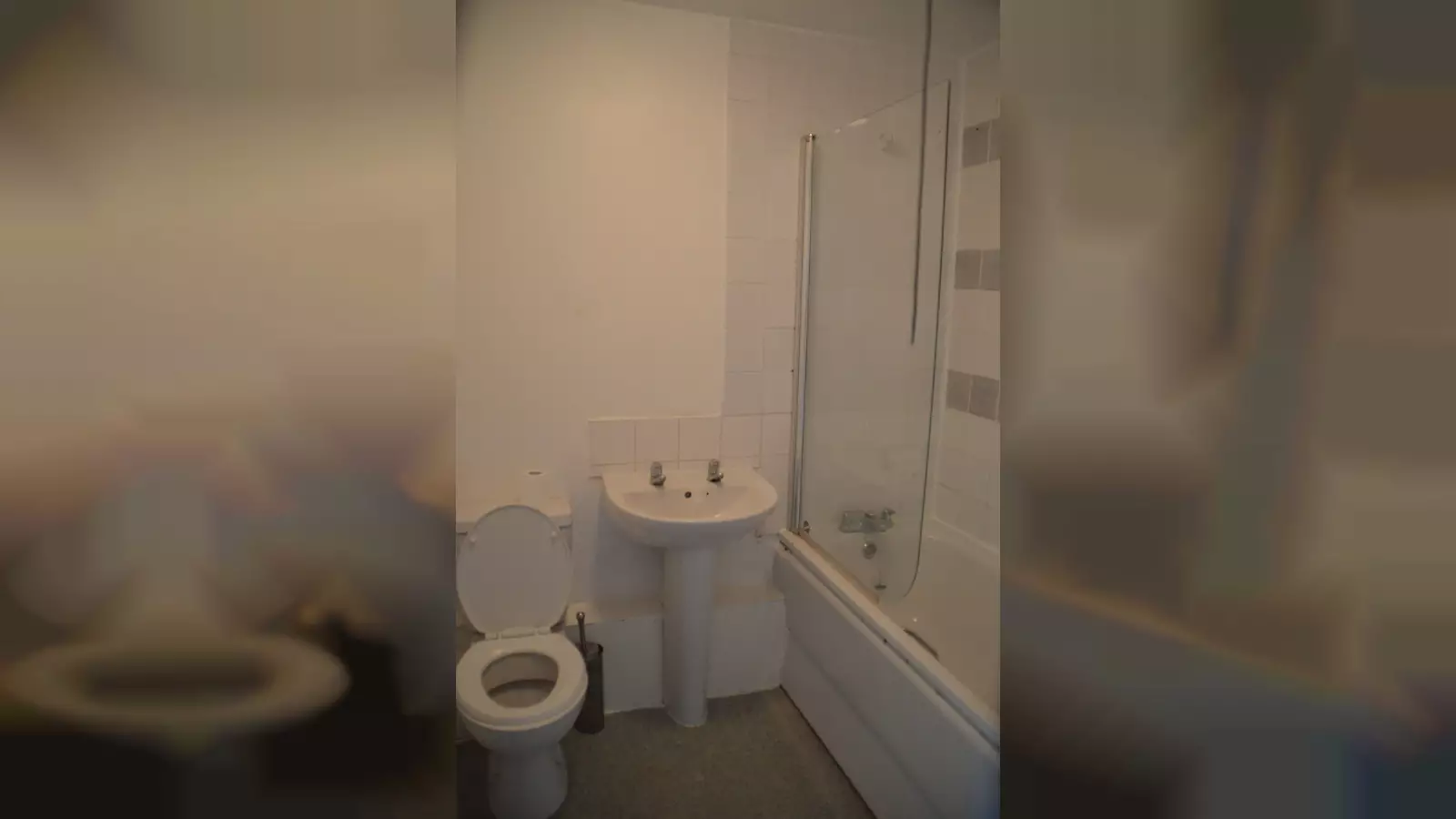 Room Parry Road in City of Westminster