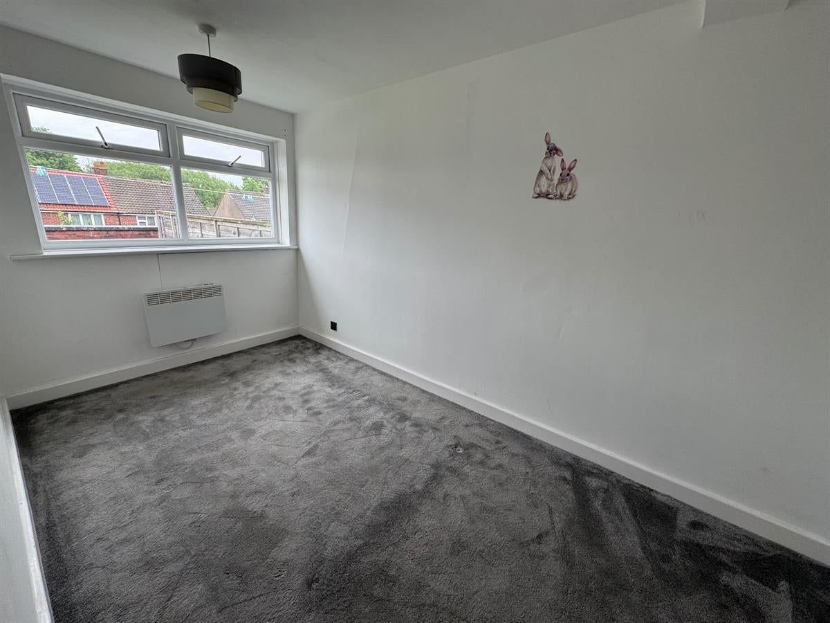 Flat Worcester Road in Cheadle Hulme