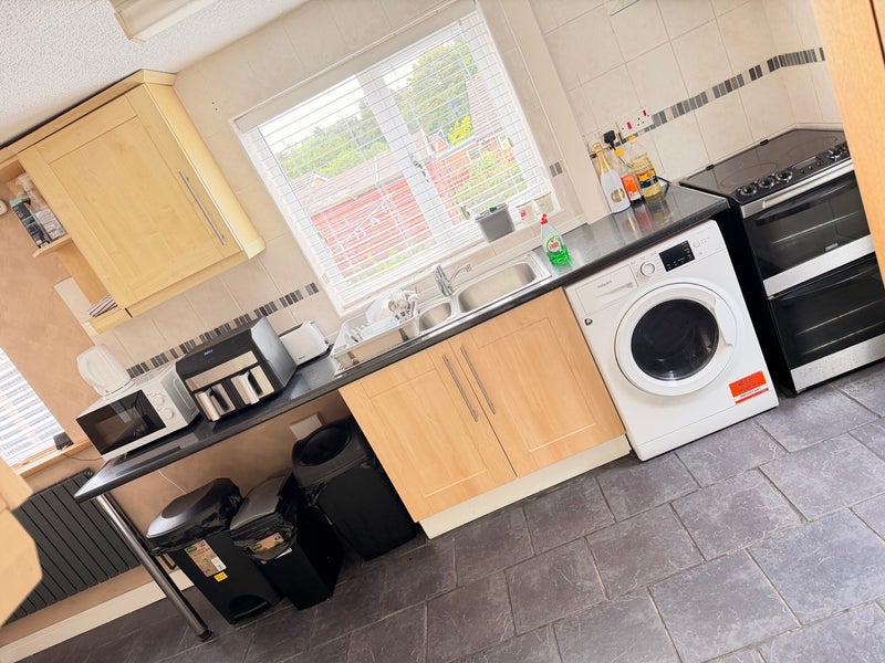 Room Sixth Avenue in Oakengates