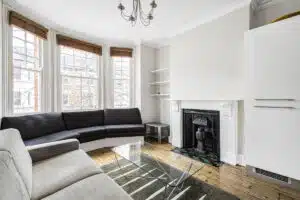 Flat Hackford Road in Greater London