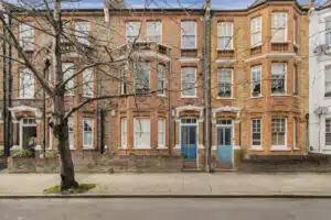Flat Hackford Road in Greater London