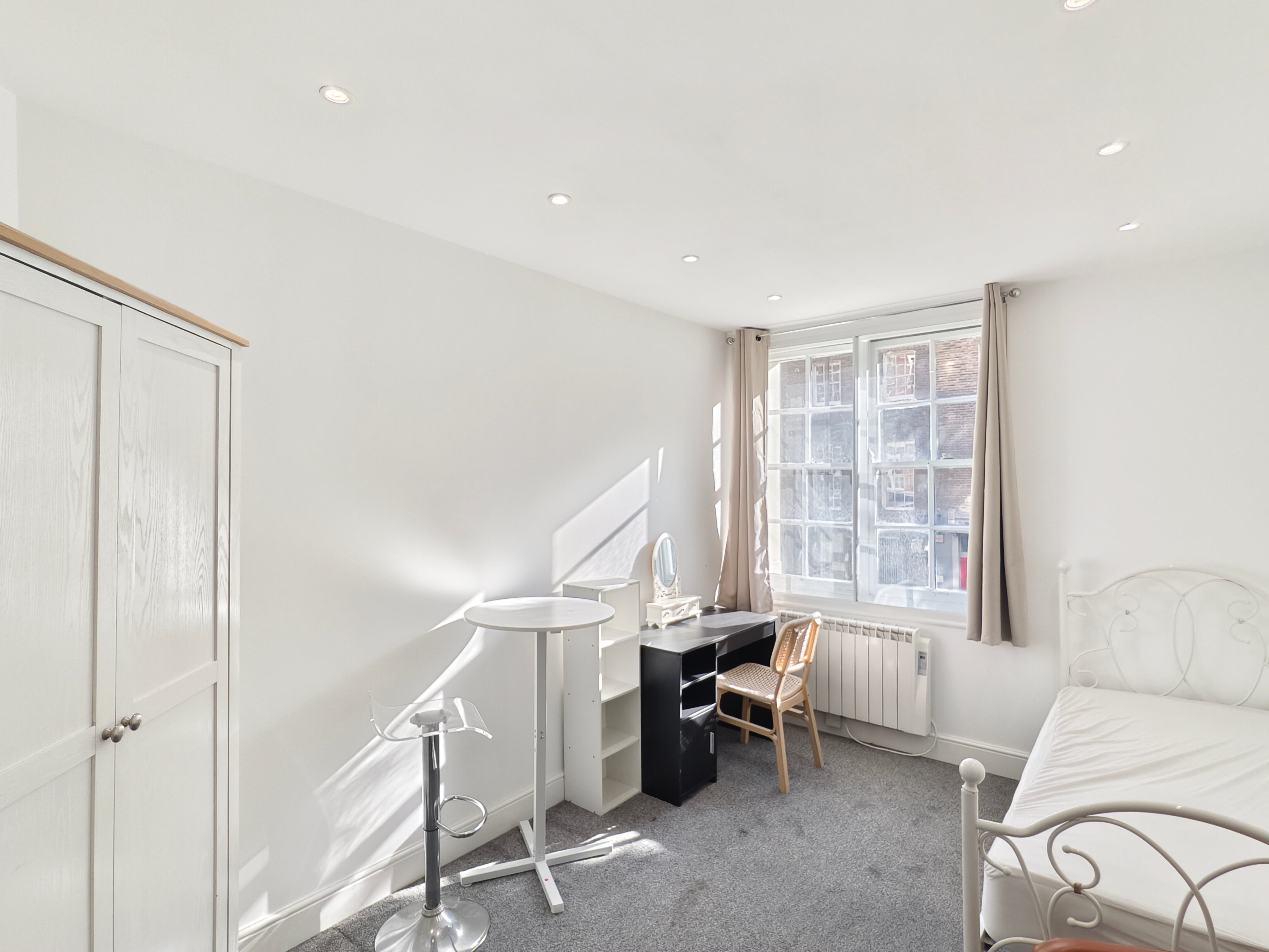 Flat Judd Street in Greater London