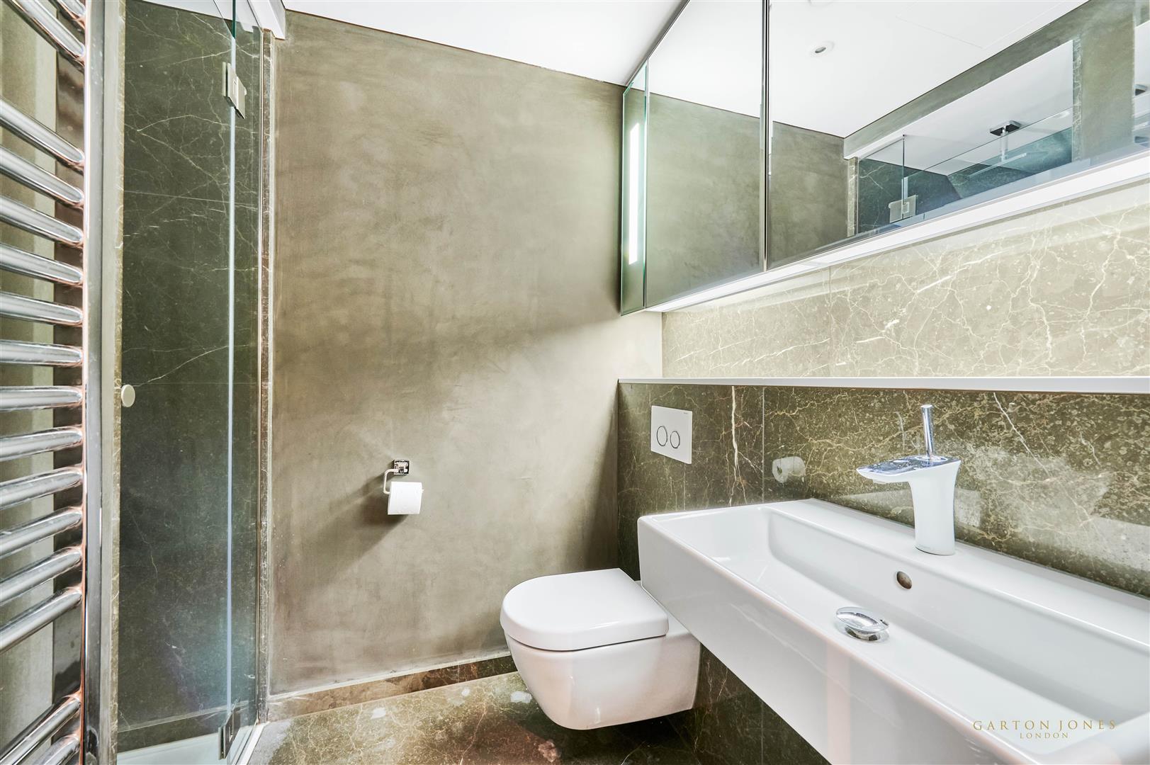 Flat Aldwych in City of Westminster