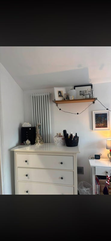 Room Colmer Road in Greater London