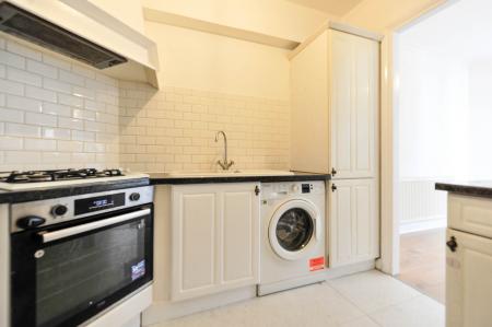 Flat Claremont Road in Greater London