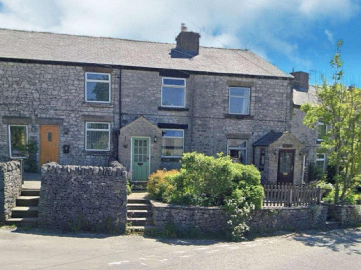 House Smalldale Road in High Peak