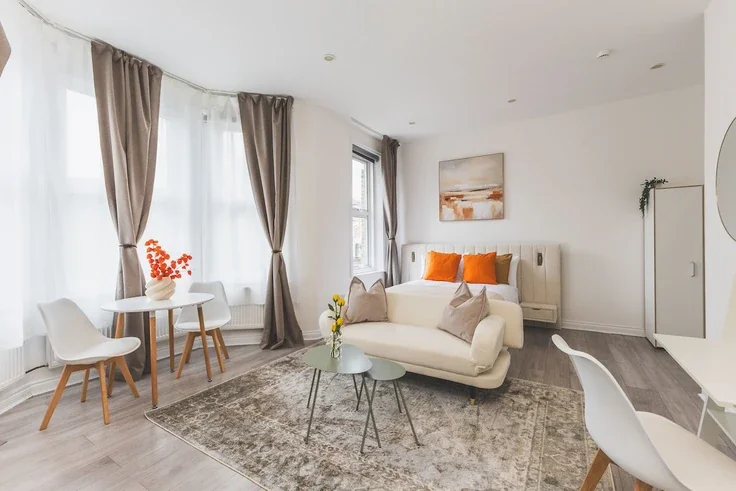 Flat Fordwych Road in Greater London