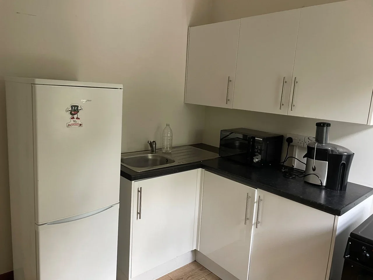 Room Aberdeen Road in Greater London