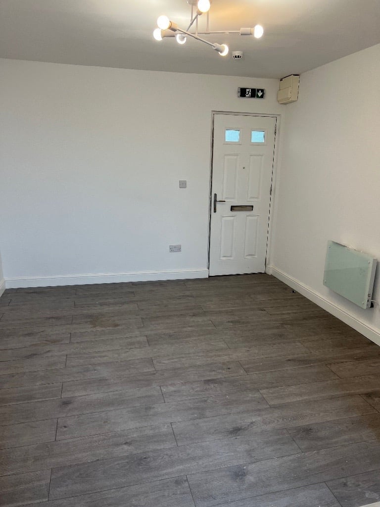 Flat Barker Street in Stoke-on-Trent