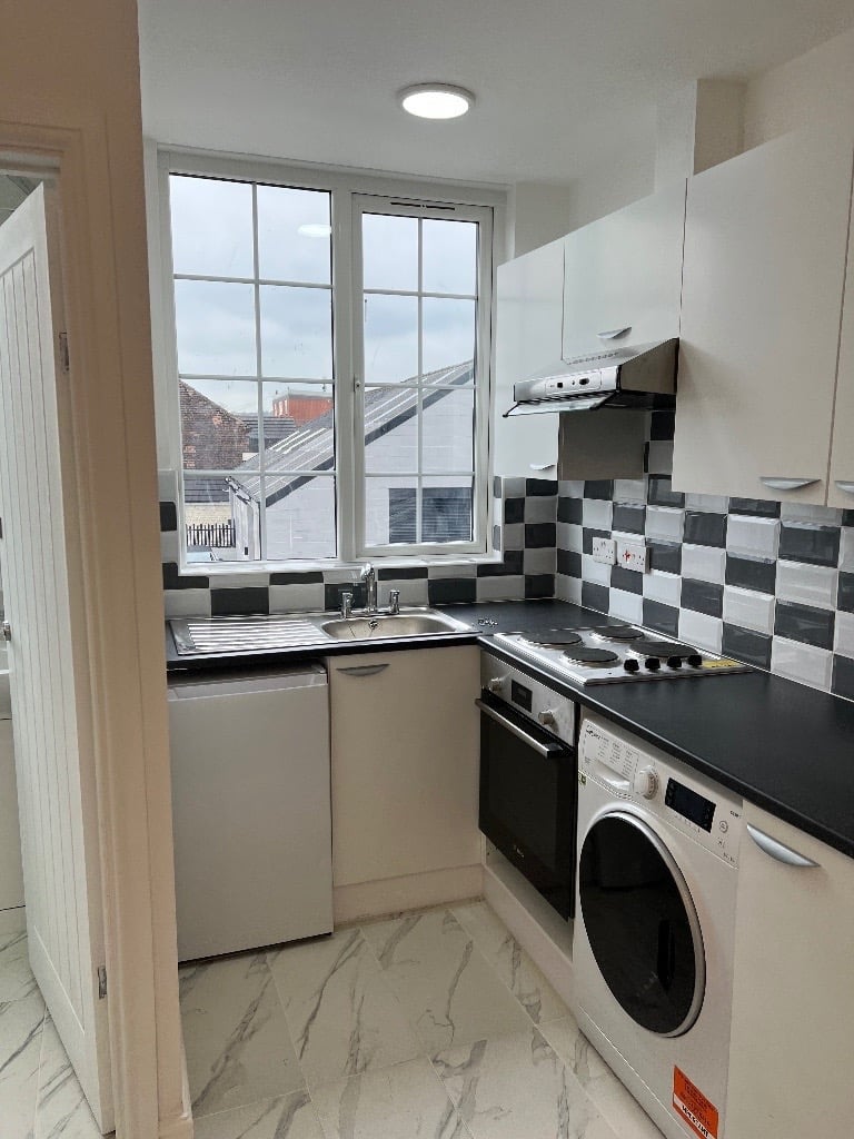 Flat Barker Street in Stoke-on-Trent