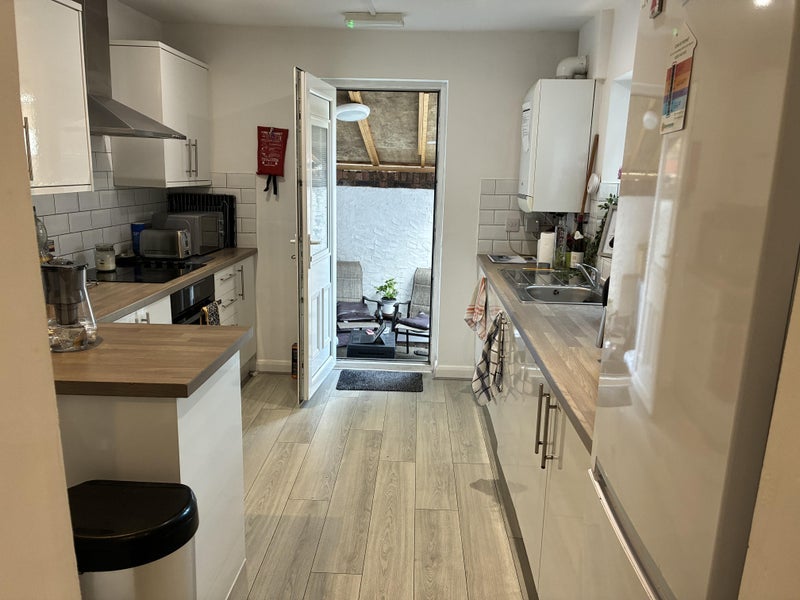 Room Whitland Road in Liverpool