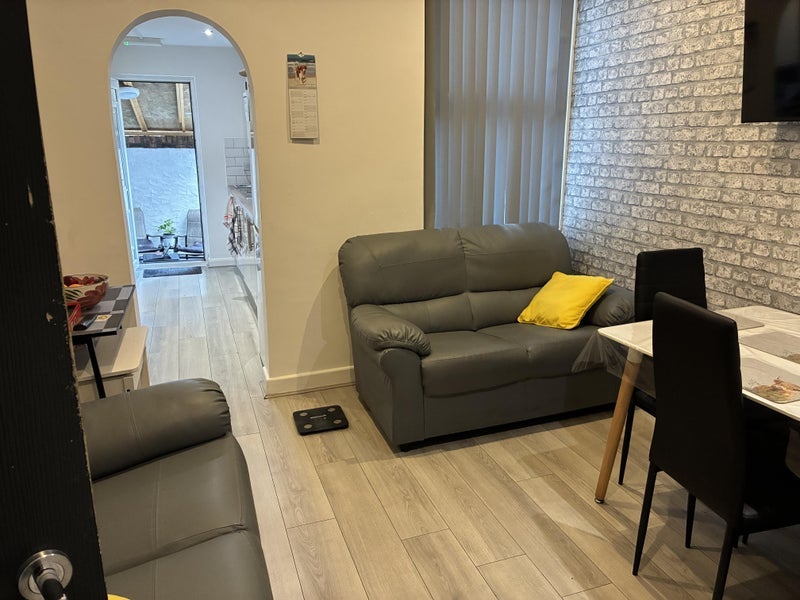 Room Whitland Road in Liverpool
