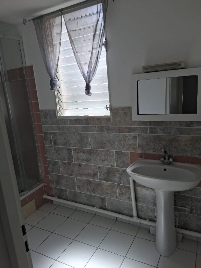 Flat Chemin Bois Grillé in Sainte-Luce