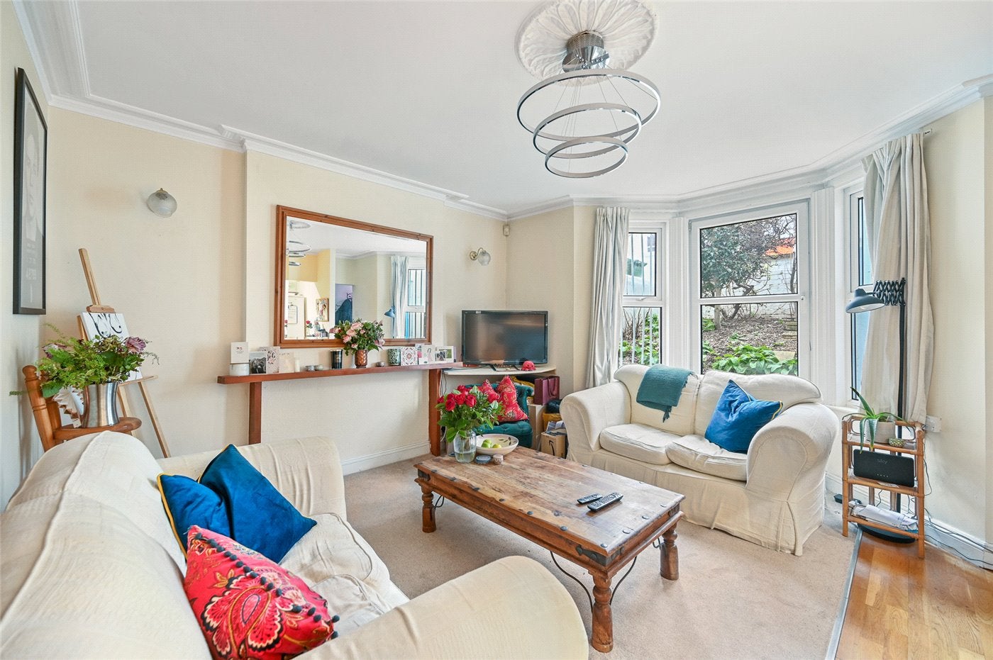 Flat Devonport Road in Greater London