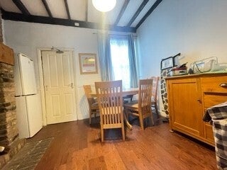 Room Hazelbank Road in Greater London