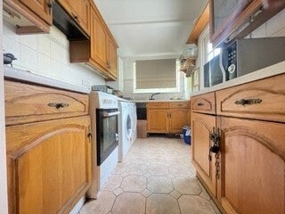 Room Hazelbank Road in Greater London