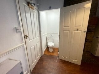Room Hazelbank Road in Greater London