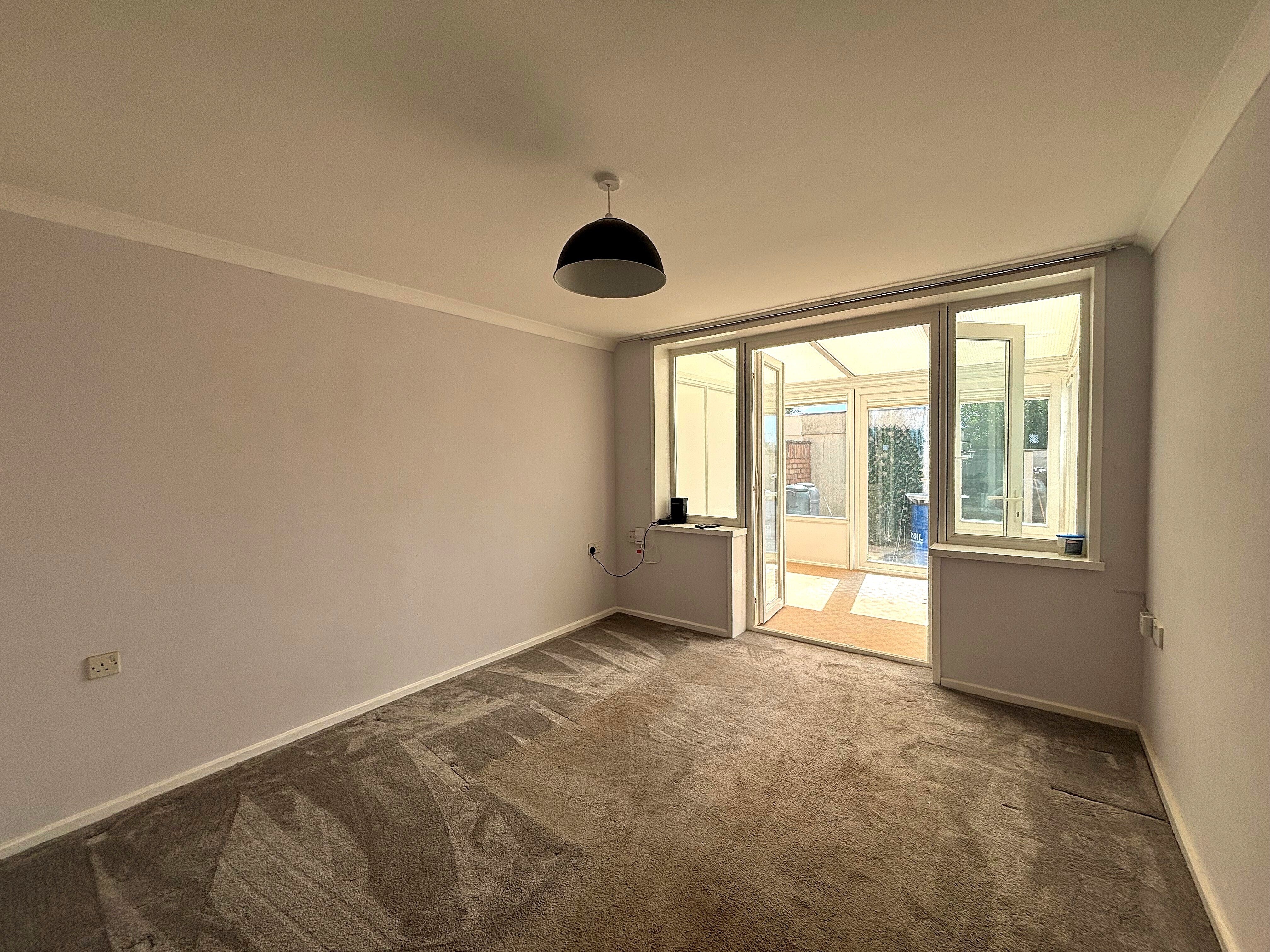 Flat Ribston Avenue in Exeter