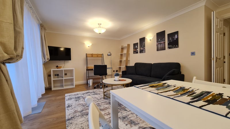 Flat Stockwell Green in Greater London