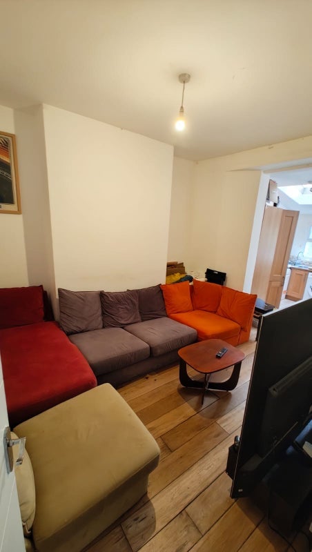 Room Axminster Road in Greater London