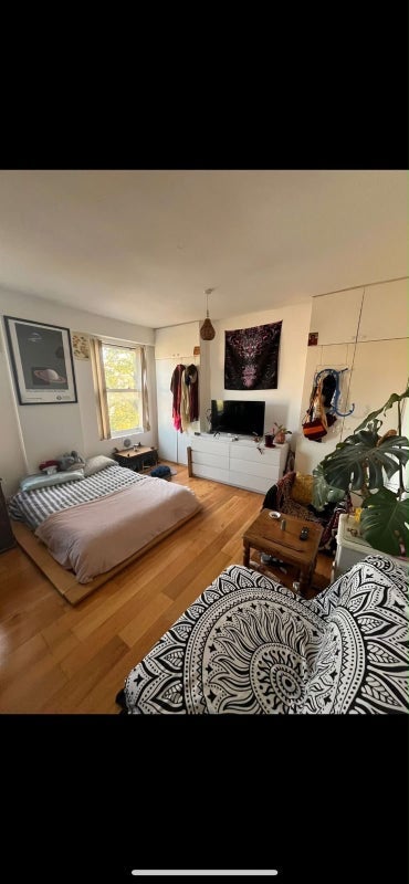 Room Axminster Road in Greater London