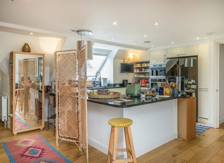 Flat William Morris Way in Greater London