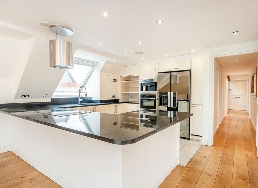 Flat William Morris Way in Greater London