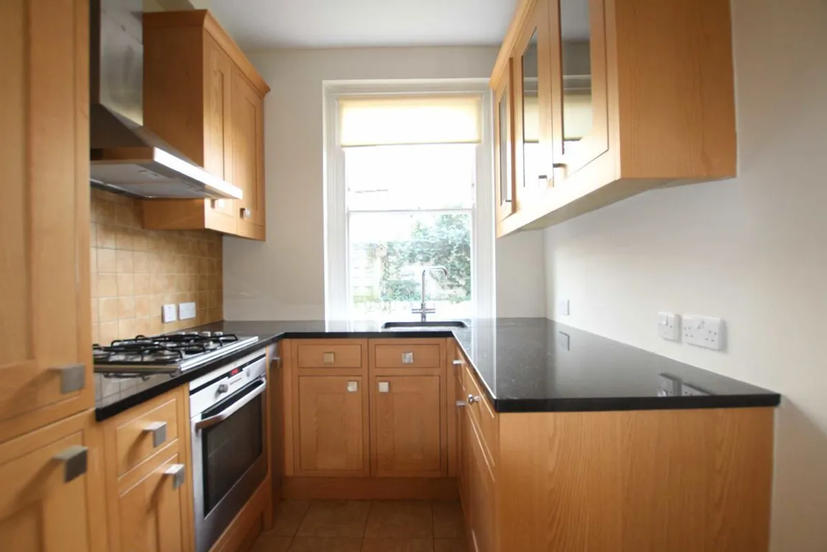 Flat Vera Road in Greater London