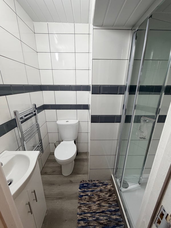 Room Lordship Lane in Greater London