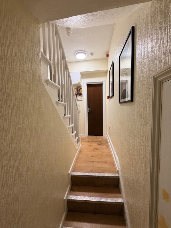 Room Lordship Lane in Greater London