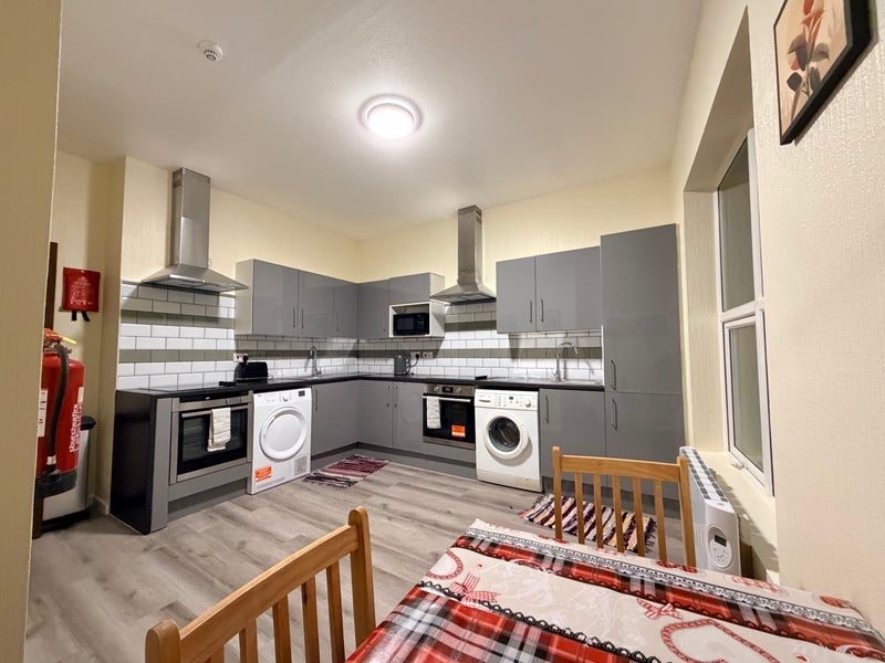 Room Lordship Lane in Greater London