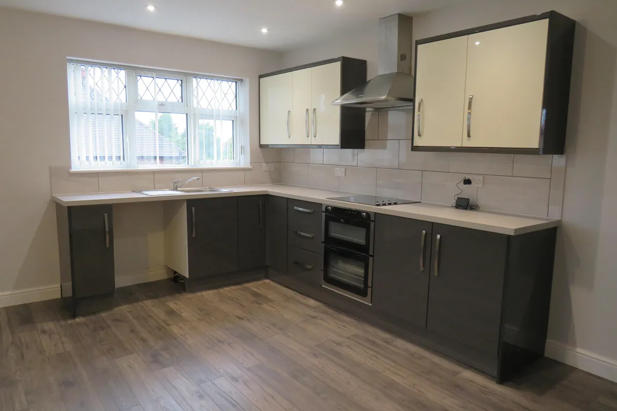 Flat Ashbourne Road in East Staffordshire