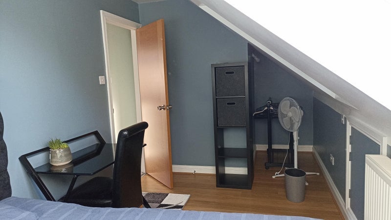Room Woodland Way in Bristol
