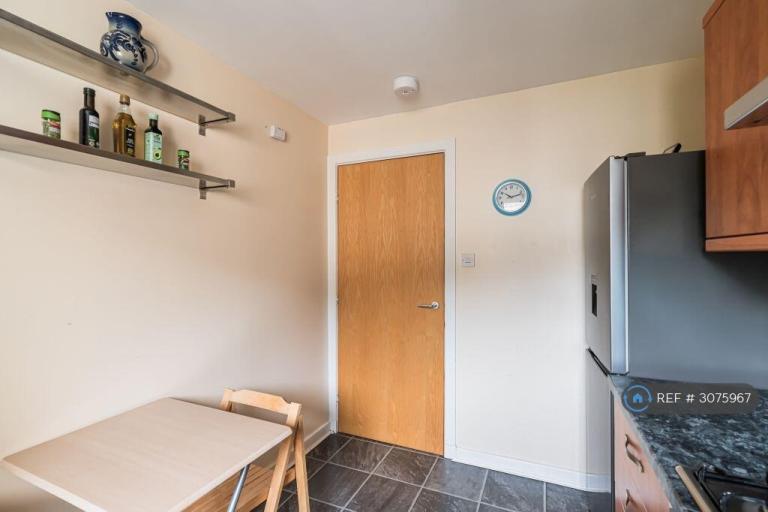 Flat Stenhouse Street West in City of Edinburgh