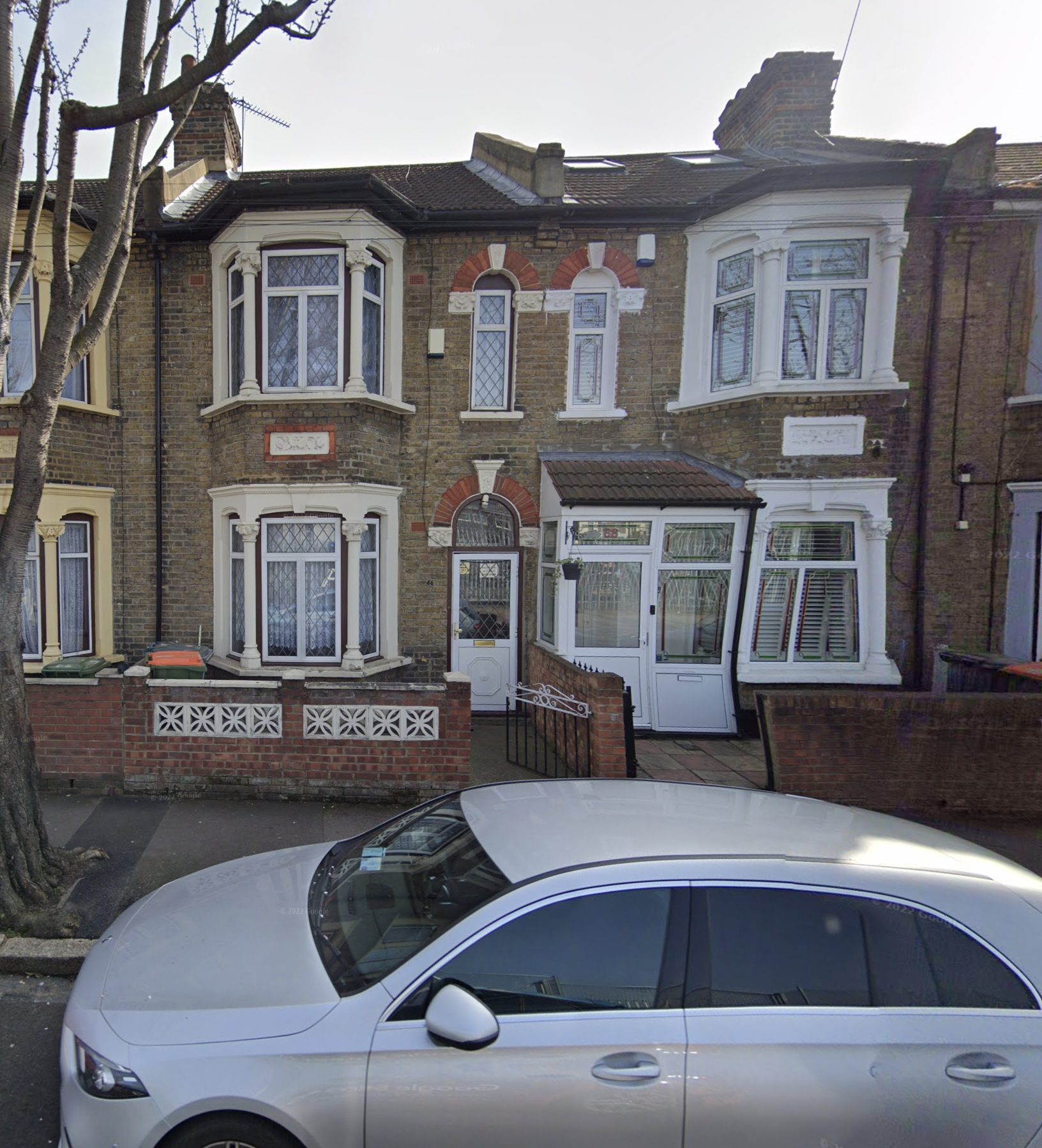 House Upton Park Road in Greater London