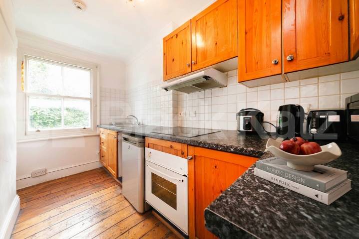 Flat Iverson Road in Greater London