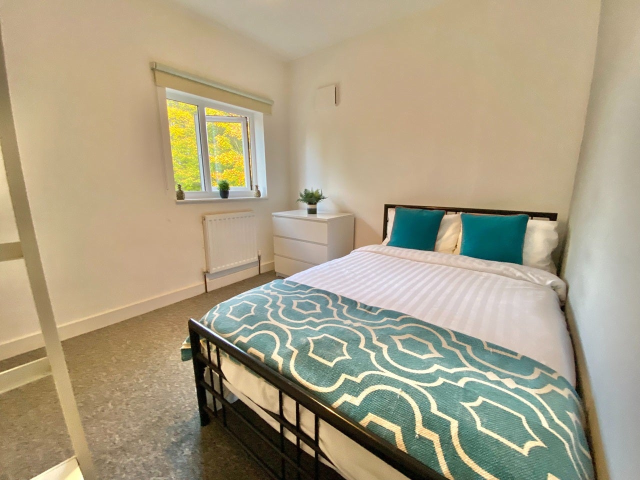 Room Laburnum Grove in South Holland