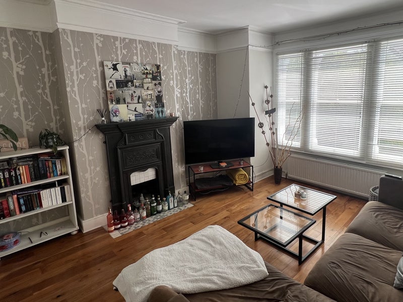 Room Quinton Street in Greater London
