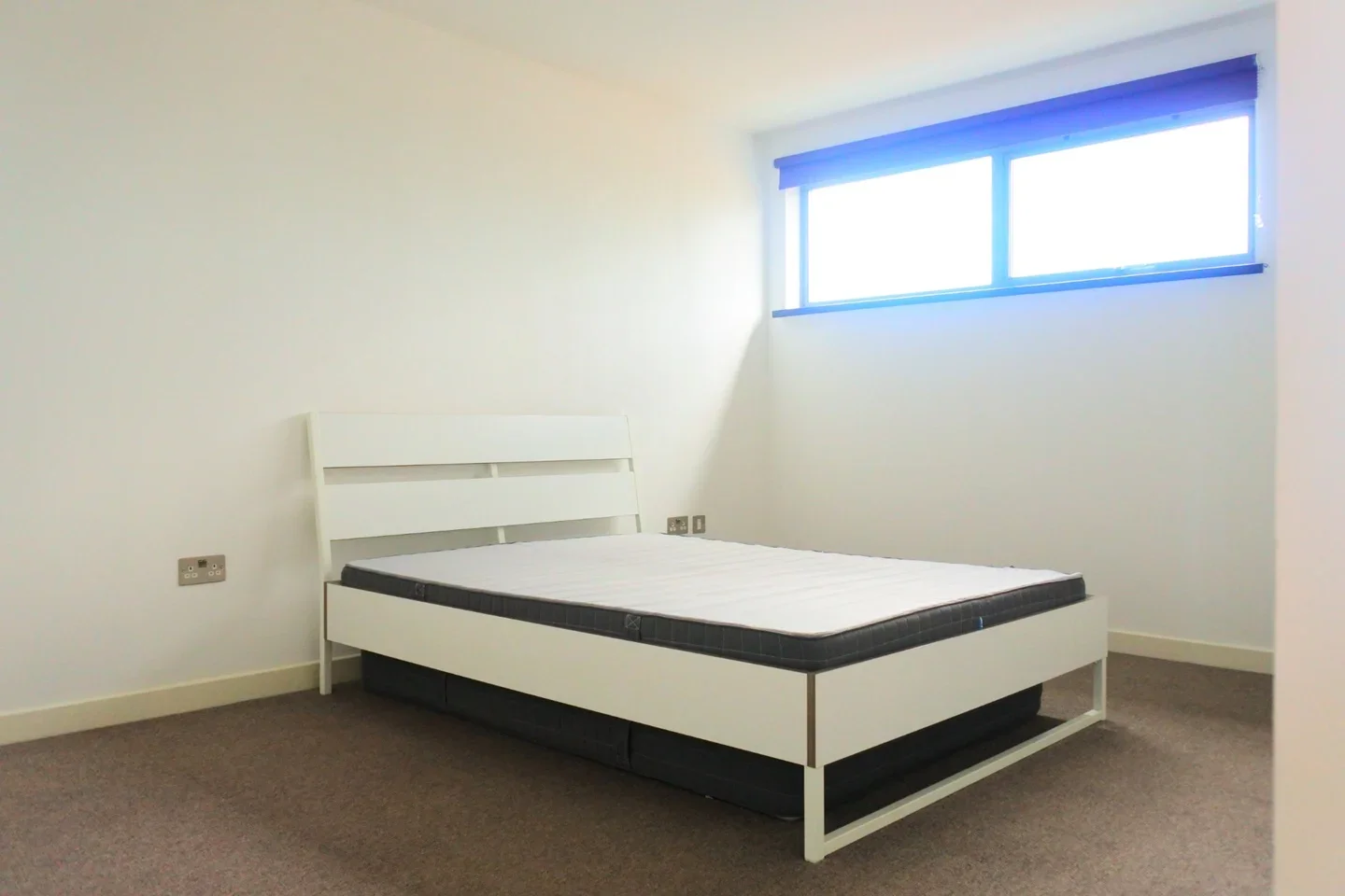Flat Varcoe Road in Greater London