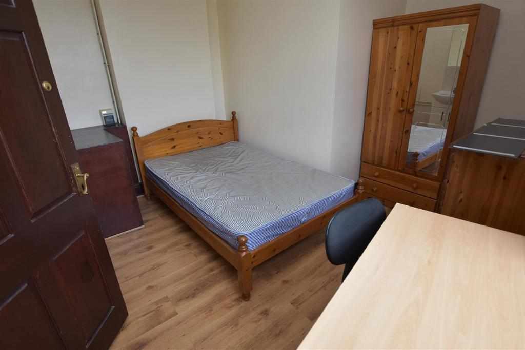Flat Dawlish Road in Birmingham